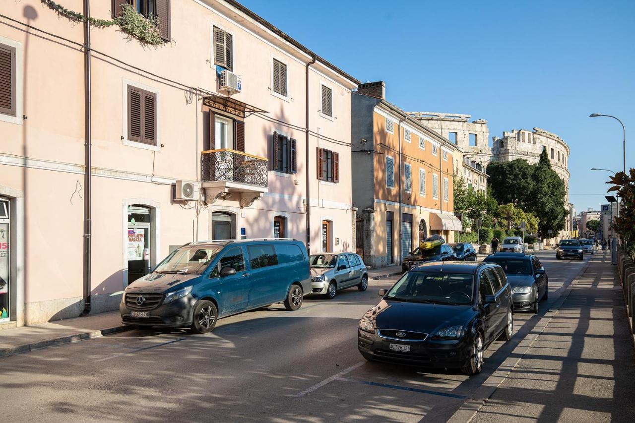Lägenhet Via Flavia Luxury With Free Private Parking Pula